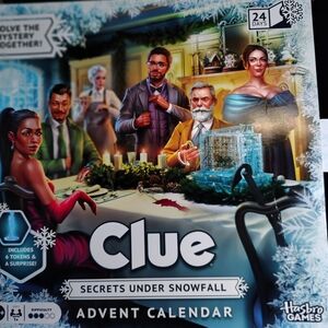Hasbro Clue Advent Calendar: Secrets Under Snowfall. 24 Day Game